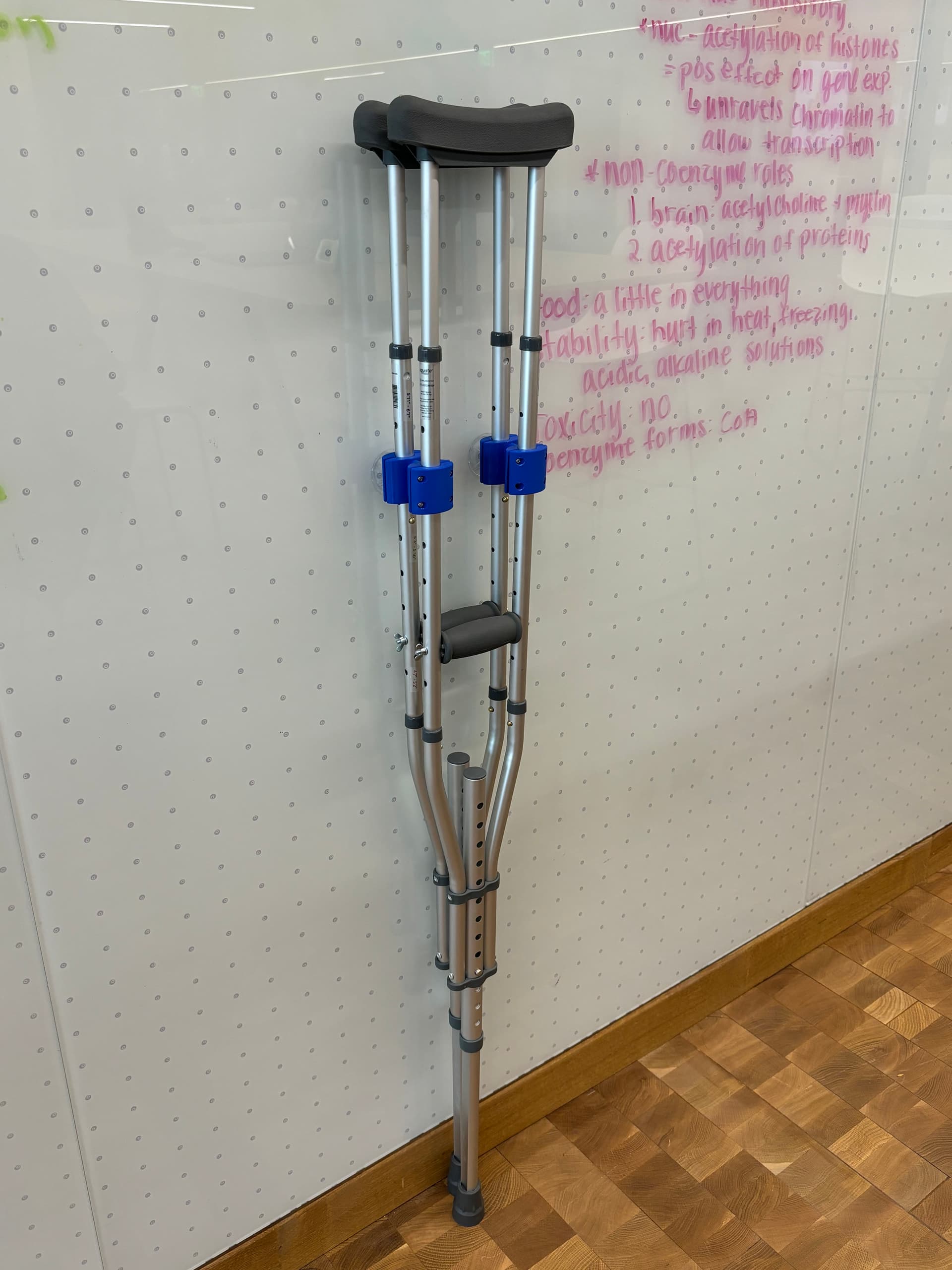 CrutchMate: Adaptive Crutch Accessory